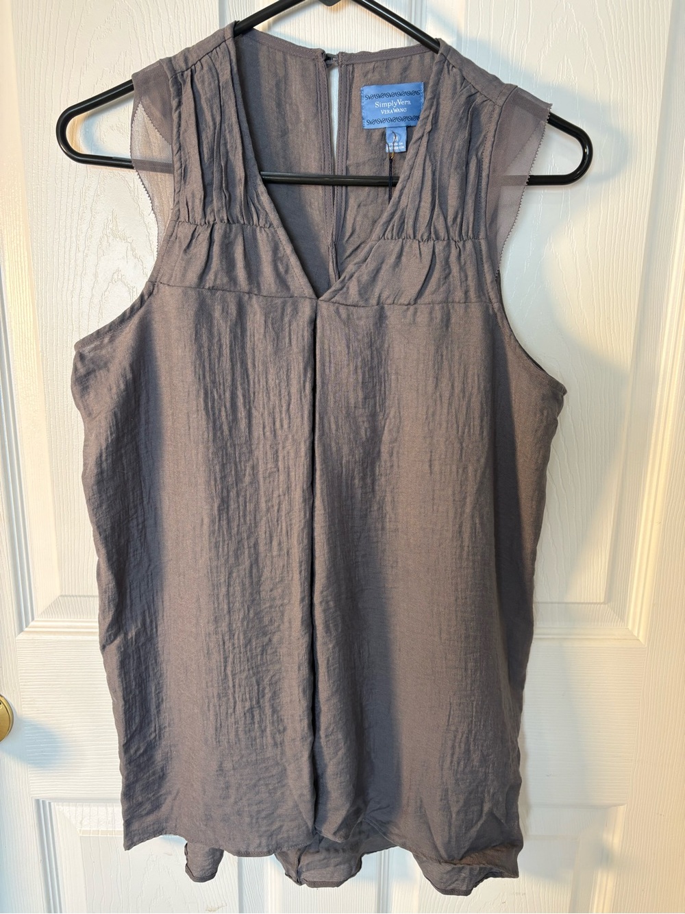 Simply Vera Vera Wang Gray Sleeveless V-Neck Gathered Yoke Camisole - Picture 5 of 5
